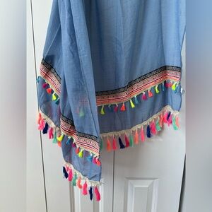 Cotton scarf with colorful tassels